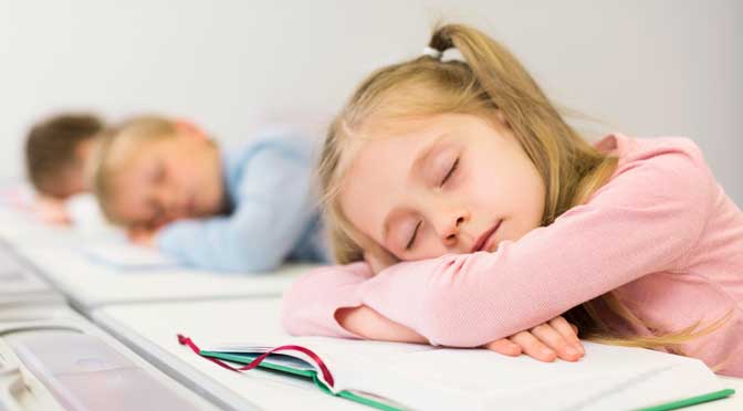 La sieste en maternelle : entre recommandations et réalité